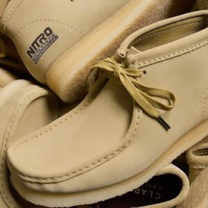LUNA (MaryJane) Instagram - NMU×Clarks ORIGINALS Wallabee Boot Custom Project 
@yamaotoko_underpass 
発売にあたって今後色んな展開があるみたいだから
Dont miss it!!!

Wallabee履いてWass up D🙌🏻😝🙌🏻

photo by @takuyainoue___