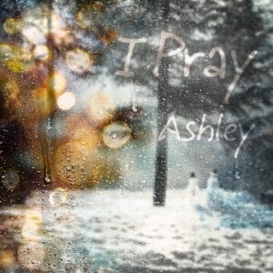 LUNA (MaryJane) Instagram - プロデュースとして新年1発目となる作品🐲

Ashleyの新曲が

「I Pray」今夜24時配信スタート▶️

アシュリーの実体験を基に
あのラブソングの女王・加藤ミリヤが作家Miliyahとして彼女の為に書き下ろし　@miliyahtokyo 

Sound Produceは @joeogawa_music @marcellojonno 

Jacket Art by @danbe3728 

この冬❄️もっとも切なく心に響く
アコースティックR&Bバラードに仕上がってます✨
#Ashley
#加藤ミリヤ
#新曲 
#ipray