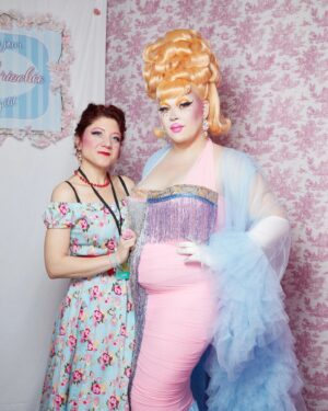 La Briochée Instagram - ❤️LOVE SUPPORT❤️

Parceque je suis heureuse d'avoir vécu cette expérience DragCon avec toi. Parceque tu m'es d'un soutien sans faille depuis notre rencontre. Parceque tu crois en mon talent même dans mes moments de doutes et de peurs. Parceque tu me comprends comme personnes. Parceque tu me connais par coeur. Parceque nos délires sont uniques. Parceque notre communication est si naturelle. Parceque tu es ma meilleure amie. Parceque tu es ma compagne. 

Je t'aime @athyess ❤️❤️❤️

************

Dress by @seraphitadiucelu
Corset by @maison.charliegrilhe
Wig by @wigtsublu
Booth by @athyess
Photo by @ranobrac

#love #couple #queercouple #queerlove #transdrag #transgirl #dragrace #dragqueen #dragracefr #dragconuk #rupauldragcon #rpdr #lgbtqia #queervisibility