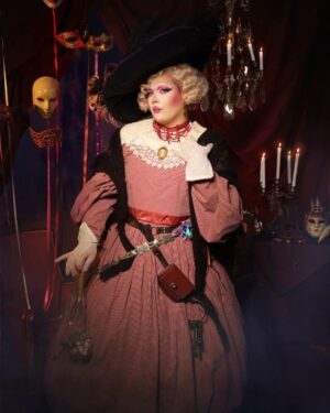 La Briochée Instagram - 🎪🎠Mother of freaks🎠🎪

Thanks to @les_vertugadins and @studio_unjourdansletemps for this incredible project. I love the costume and the atmosphere. I feel like an actress in an old Movie 🎬

Dress by @les_vertugadins 
Photo by @studio_unjourdansletemps 
Wig by @blondiezaster 

#dragqueen #dragshow #dragracefrance #dragrace #drag #lgbtq🌈 #transdrag #transgenre #transwoman #corset #freak #freakshows #circus #photoshoot #model #plussizemodel