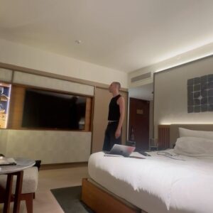 La Grande Dame Instagram - ON TOUR