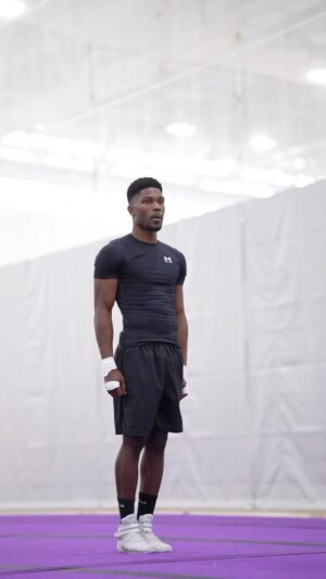 La'Darius Marshall Instagram - Standing Laid out full 💜🤍🖤
•
•
•
 #WeberStateAthleteOfficially #CATS #WEBERSTATE #LegendInTraining #PurpleGoat #S3 #LoveAndLight #GodOverAll #Patience #Persistence #Passion #LeadInPower #LeanUntoGod #ChampJuice