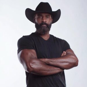 LaMonica Garrett Instagram - Thank you @allanamato for the shoot,  and as always,  thank you @theartistred for all my grooming needs 🙏🏾🤙🏾✊🏾💪🏾💯 #photography Cowboy Up 🤠