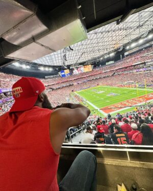 LaMonica Garrett Instagram - SWIPE ⬅️ Thank you @paramountplus & @101studiosco for an amazing weekend in Vegas for #superbowl58 🍻
Didn't get the outcome I hoped for, but man was it a memorable few days... We'll get'm next season @49ers 
BANG BANG! #ninerfaithful DoItForTheBay