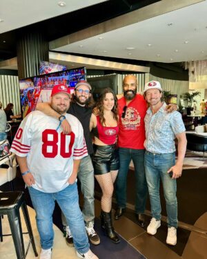 LaMonica Garrett Instagram - SWIPE ⬅️ Thank you @paramountplus & @101studiosco for an amazing weekend in Vegas for #superbowl58 🍻
Didn't get the outcome I hoped for, but man was it a memorable few days... We'll get'm next season @49ers 
BANG BANG! #ninerfaithful DoItForTheBay