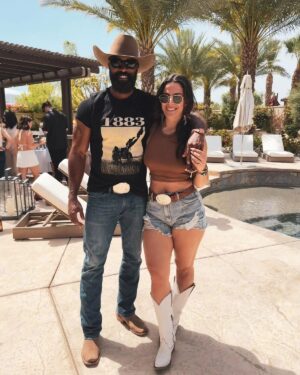 LaMonica Garrett Instagram - Swipe ⬅️ A week late with my appreciation post, had to fly out of @stagecoach mid day Sunday to catch a flight to Fort Worth, TX to start work, and we've been going non stop since Monday morning, 6am 😓! But to say I had an amazing time this weekend would be an understatement! Thank you @101studiosco  @yellowstone @paramountplus & @stagecoach for having me! It was great meeting everyone who came to the #yellowstonetv pop-up tent! And @ianbohen @dave_annable @thejenlandon Y'all are the best, we gonna pick up right where we left off when y'all get to Texas. Have way more pics to share, IG shut me down with only 10 per post.. Gonna phone dump  in stories.. haha 🤙🏾🤙🏾 #1883TV #yellowstone  #lionesspplus #buffalosoldier @101studiosco #paramountplus  #comptoncowboys  #emline #postmalone #diplo #stagecoach