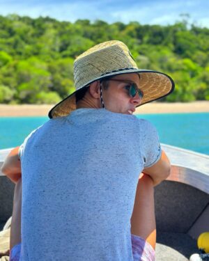 Lachlan Buchanan Instagram - Ok so the #Whitsundays is pretty alright…. 🏝️

#FarNorthQueensland #GreatBarrierReef #Australia #Summer #NewYears #2024 #familyphotography
