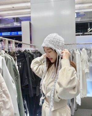 Lady Jane Instagram - 살까요 말까요