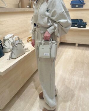 Lady Jane Instagram - 살까요 말까요