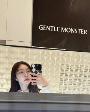 Lady Jane Instagram - 살까요 말까요