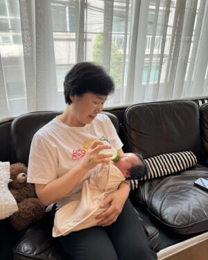 Lady Jane Instagram - 드디어 조카가 생겼어요❤

이로야
세상에 온 걸 축하해✨
