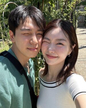 Lady Jane Instagram - 아직 남은 신행 사진들 ㅎㅎ 
이제 올려봅니다🤭

#스페인 #그라나다 #알람브라궁전
