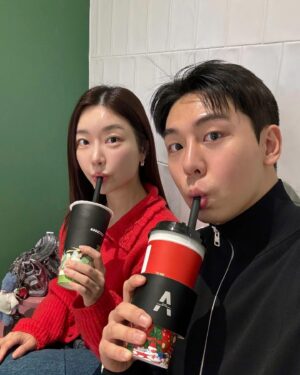 Lady Jane Instagram - 명동도 다시 복작복작하네 #로우로우 #에딕티