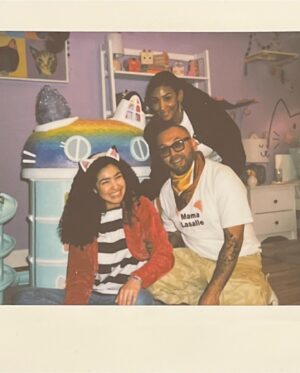Laila Lockhart Kraner Instagram - 🌟1️⃣0️⃣0️⃣🌟 We wrapped 100 episodes of @gabbysdollhouse this week! I can’t believe it’s already been five wonderful years. From the kids and parents who have welcomed Gabby into their homes and hearts, to the most funny/caring/cat-tastic crew, and the entire team at @dreamworks and beyond, I couldn’t be more thankful to have learned and grown up with you in the dollhouse!💖

Next stop…Gabby’s Dollhouse: The Movie!
🩵💖🩵