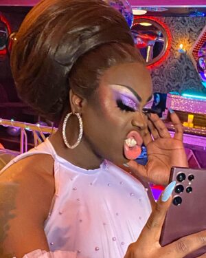 Laila McQueen Instagram - Just flippin’ through the mass amount of pictures on my phone, I never remember to post of all this fun shit I get to do with my friends and more stuff that hasn’t even aired yet 💙