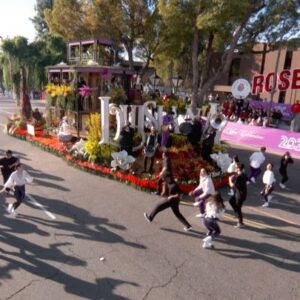 Laine Hardy Instagram - Had a good time out in Pasadena last weekend! Thanks for having me out on the float for the #rosebowlparade, @louisianatravel. @rosebowlgame
