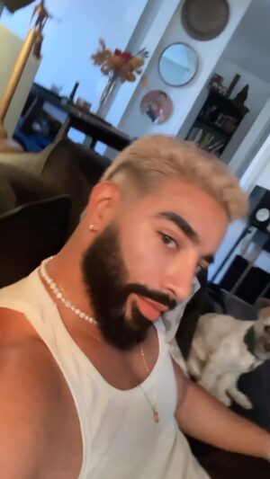Laith Ashley Instagram - Showing off my haircut while Jean showcases why I call her a sour patch… just like papa 😬
💈Haircut by @barber_winz 🇩🇴