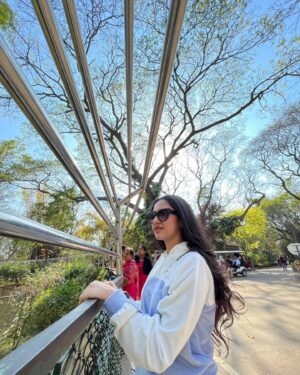 Laksha Shetty Instagram - Exploring 🤍💙
.
.
.
.
.
.
.
.
.
.
.
#mysore #mysorepalace #mysorezoo #architecture #paint #construction #peaceful #calm #reelitfeel #reels #instagood #palace #instagram #instafam #instareels #instapost #reelkarofeelkaro #instapic #instadaily #throwback #live #love #laugh #happyme #happymind #happysoul