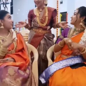 Laksha Shetty Instagram - Prank reel😂😂😂
.
.
.
.
.
.
Thank u @naresh141_official for the idea💡
#prank #reeloftheday #prankreel #geethanjali #serialshoot #bts #teluguserial #instagood #instafam #instagram #reelitfeelit #reelkarofeelkaro #happymind #happysoul #happyus #weddingseason #telugubride #live #love #laugh