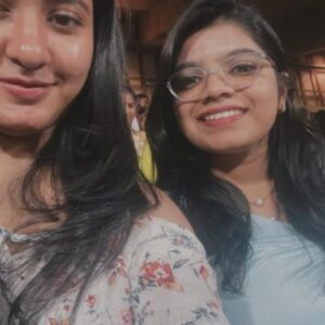 Laksha Shetty Instagram - It din feel like we met after 16 years 💁🏻
@kavya_anar
.
.
.
.
.
.
.
.
.
.
.
.
.

#schoolfriends #cricket #femalefriendships #instagood #instareel #reelkarofeelkaro #reelitfeelit 
#friends #live #love #laugh #happy #me #happysoul #happymind #bangaloredays