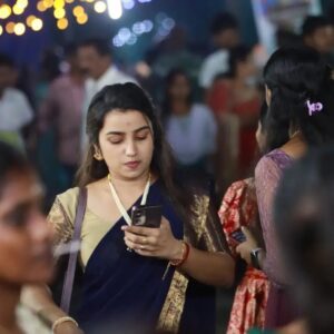Lakshmi surendran Instagram - ʀᴀᴡ ᴀɴᴅ ʀᴇᴀʟ ᴍᴏᴍᴇɴᴛꜱ♥️
..
ʟᴀᴋꜱʜᴍɪ ꜱᴜʀᴇɴᴅʀᴀɴ♥️
.
തിരുനക്കര ആറാട്ട്🙏
.
.
.
#actress #keralamodels #keralaphotography #kottayam