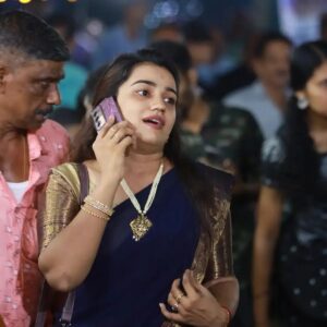 Lakshmi surendran Instagram - ʀᴀᴡ ᴀɴᴅ ʀᴇᴀʟ ᴍᴏᴍᴇɴᴛꜱ♥️
..
ʟᴀᴋꜱʜᴍɪ ꜱᴜʀᴇɴᴅʀᴀɴ♥️
.
തിരുനക്കര ആറാട്ട്🙏
.
.
.
#actress #keralamodels #keralaphotography #kottayam