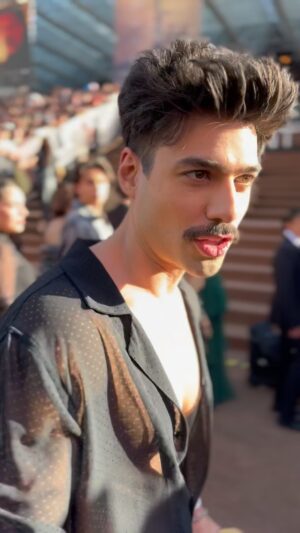 Lalo Brito Instagram - ¿Con bigote o sin bigote?