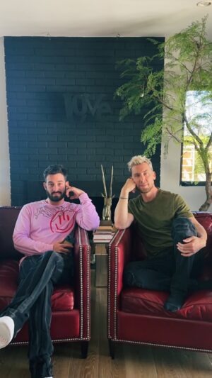 Lance Bass Instagram - In honor of Father’s Day: Dada vs. Baba Dad Joke off 👊 Not ready to hand over my dad joke crown just yet… @michaelturchinart