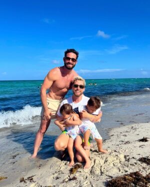 Lance Bass Instagram - A very happy fourth with the family! @wsouthbeach