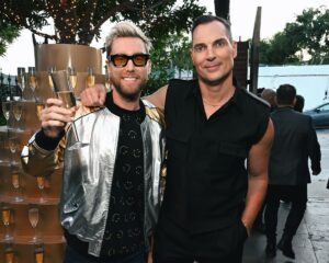 Lance Bass Instagram - Cheers! What a night celebrating the @theabbeyweho’s relaunch as they enter their new era with @tschukraft. 33 years later and they’ve still got it! #MeetMeAtTheAbbey