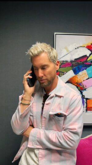 Lance Bass Instagram - The ‘90s called... and they’ve got AJ McLean and Brian Austin Green on speed dial! New @FrostedTipsWithLance episode with these two, go check it out!!