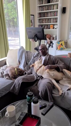 Lance Reddick Instagram - Anyone else have slimy dogs?! 😂 #dogsofinstagram