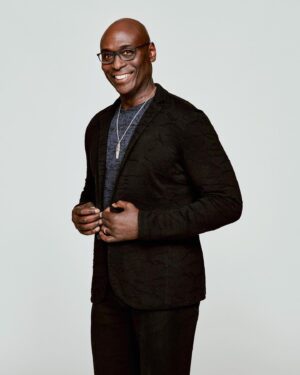 Lance Reddick Instagram - One or two? Repost from @residentevilnetflix
•
Unlike Wesker, @thereallancereddick is a true original 📸: @tatendachidora