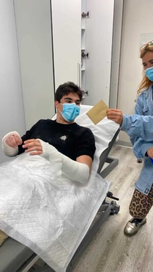 Lance Stroll Instagram - I want to take a moment today to reflect on the last couple weeks, and share my story with you guys.
 
On Saturday, February 18th I crashed on my bike while training in Spain. The scans showed I had a fracture and displacement in my right wrist, a fracture in my left wrist, a partial fracture in my left hand and finally another fracture in the big toe on my right foot. 
 
With the beginning of the season right around the corner the timing could not have been worse. My medical team, at first, believed I was not only going to miss testing, but realistically the first few races.
 
48 hours after my accident/12 days before the first race Dr. Javier Mir successfully operated on my right wrist. Following surgery, Dr. Mir told me I’d be back for Jeddah if I worked hard and with a bit of luck he was optimistic I could race in Bahrain - but that was a faint possibility. To this day I am convinced the urgency Dr. Mir showed to me helped get me to Bahrain.
 
The work wasn’t done. Unfortunately, Dr. Mir explained that the fractures in my left hand/wrist and toe weren’t suitable for fixation, and that I’d need to rely on a more conservative approach to heal my other injuries.
 
My medical team ensured we were doing anything and everything that showed some evidence for bone healing. It became my full time job, trying to combine everything that could help, even if it was by 0.5%. 
 
Initially progress was slow - I needed a lot of help even with daily tasks at home. 
 
But each day got better and once the cast came off on day 4 it became possible we had a chance of racing in Bahrain. My medical team devised a programme that would help me restore mobility and strength in my wrists. 
 
Rehab required hard work and persistence - but with an incredible medical team and my friends and family supporting me - I was able to push through the pain and get back on track in Bahrain with my team and fellow drivers. 
 
And we did it!!!
 
I am thankful for everyone who supported me, sent kind notes and wishes! ❤️👊