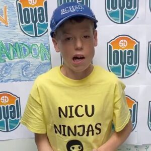 Landon Donovan Instagram - I met Hudson recently at @radychildrens hospital here in San Diego. He is a true inspiration to all of us and brought some much needed joy to our lives. Please help support children like Hudson by texting "LandonSD" to 51555 if you'd like to help save lives. I can't tell you how much this means to these families, thank you 🙏🏼