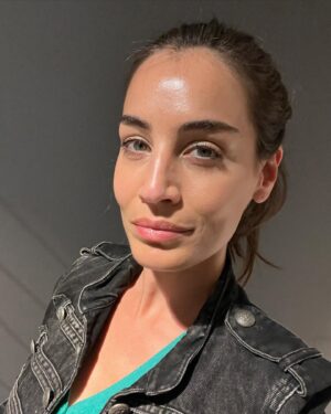 Lara Wolf Instagram - München - ich komm bald wieder!  you were a blast! Will hopefully soon be announcing this incredibly fun project! Thank you @andaz hotel for the spectacular stay! We‘ll be back again. #munich #germany #actress #working #campaign #shoot #creative #brilliance #travel #❤️ #gratitude