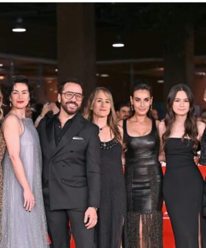 Lara Wolf Instagram - So happy and proud to hear The Performance has received so much love at the @psfilmfest — thanks @variety for the amazing review and for the mentioning. I loved playing Sira the Singer! Singing live in a film was an incredible experience. 
And fun fact. First day on set I couldn’t resist but photobomb @jeremypiven - I think he appreciated it 😂 #memories 
Congratulations @jeremypiven @shira_piv @joshuasalzberg @robertcarlyle @maimie69 @thatadamgarcia @isaacgryn @grimeystepz @kurtcsolak @annette_storytelling_magic @maxiblahaofficial @yaniv___biton @@dannyfinkelman1 @chaya.amor @laelutnik @rasto.kuril @malkygoldman @jennyshakeshaft @nancybishopcasting @valentinaquinnstudios  #film #love #palmsprings #actress #singer #newyork #la #bratislava