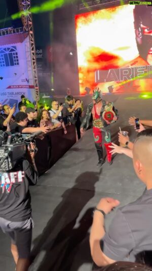 Laredo Kid Instagram - Entrada en Triplemania XXXII doble campeón 🔥
Campeón digital media en @tnawrestling 
Campeón @showcentercomplex 
.,
#Buyazze #oscuridad #Garlo #NadaPuedeDetenerme

Crédito video : @lexii.photo