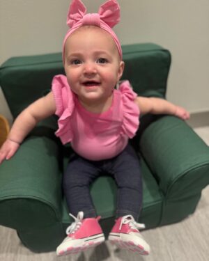 Larissa Wohl Instagram - When the shoes are too cute not to post 🤣🩷🤣 Thank you @retired61108 for the cutest kicks ever! 
•
•
•
#mom #mama #momlife #mommy #momnashville #larissawohl #baby #babygirl #mybaby #mybabygirl #girlmom #daughterlove #daughter #emma #emmaelizabeth #workingmom #favoritejob #nashbabies #nashvillebaby #larissa #momhood#7monthsold #7months #sevenmonthsold #larissawohl #stopgrowing #lizziegirl #converse #coolkicks #peepmysneaks #