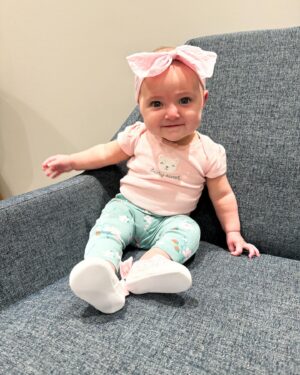 Larissa Wohl Instagram - Outfit Of The Day from Emma Elizabeth 🩷🩷🩷 I just want to eat her!!! 
•
•
•
#mom #mama #momlife #mommy #momnashville #larissawohl #baby #babygirl #mybaby #mybabygirl #girlmom #daughterlove #daughter #emma #emmaelizabeth #workingmom #favoritejob #nashbabies #nashvillebaby #larissa #momhood #5months #cartersbaby #carters #daycare #daycarelife💕 #fashionista #ootd