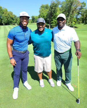 Larry Fitzgerald Jr. Instagram - Thanks always to @greysonclothiers for keeping me looking fresh all year. 🐺 

#greyson #partner #fitzcheck

Style cred: @chandra26
