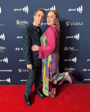 Larry Saperstein Instagram - congrats on being gay 💕 #glaadawards 
.
style @leonamizrahi 
hmu @evydrew 
suit @mistertriplex 
shoes @nonameshoes 
necklace @johannahmasterscollection