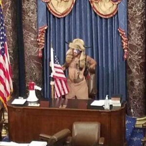 Lasse Rimmer Instagram - Det underligste ved stormen på USA’s parlament i dag er næsten, at terroristerne åbenbart blev anført af forsangeren i Jamiroquai Jam.