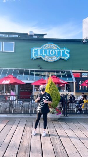 Lassy Marquez Instagram - #instagram #instavideo #instagood #seattle #washington #2022 #lassymarquez #usa #beksbattalion ❤️🇺🇸 @frontrowphoff @rsluxxewear888