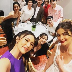 Lassy Marquez Instagram - Sabi nga sa kanta…Di natin hanap yaman sa Mundo para sumaya, bastat Kapuso Kapamilya, kahit ano pa yan kayang kaya. ❤️ Maraming Salamat Madlang kapuso sa bago naming Tahanan. Abangan sa July 1 mapapanood na kami sa @gtvphilippines ❤️ #kapamilyaforever❤️💚💙 #kapuso #instagood #instadaily #instagramers #picoftheday #lassymarquez 😊