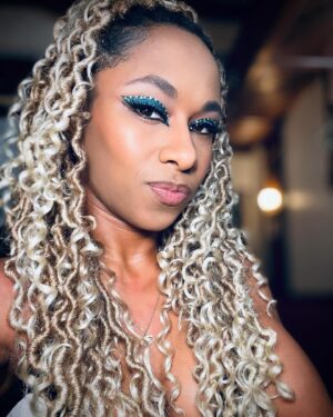 Latasha Harris Instagram - Be your own kind of beautiful!!

#Empress 👑
•
•
•
#Flava #GenerationFlava #Beauty #Glam  #makeup #steelz #wylg #model