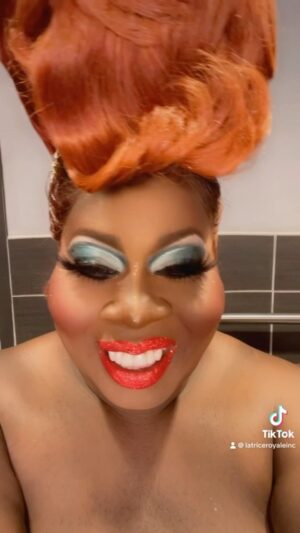 Latrice Royale Instagram - Practicing how to #Pooch like my sister @roxxxyandrews but then I caught a glimpse of @christopherlhamblin #Ass in da mirror! I still be cruising my husband on da DL😜🤣