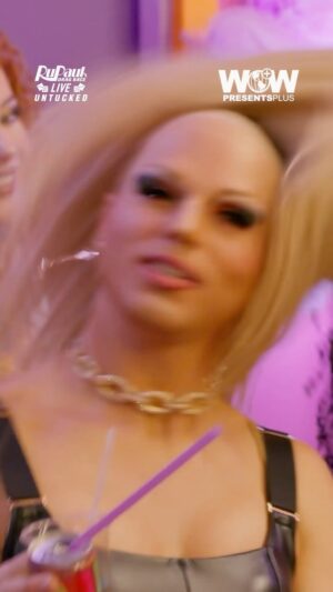 Latrice Royale Instagram - WIG SNATCHING IS AN LOST ART!!! There I said it‼️🤣 But I’m teachin the girls of @rupaulsdragracelive 👏🏾HOW👏🏾IT👏🏾IS👏🏾DONE👏🏾💯👑 

The girls have gone wiiilld 👀 Watch the brand new episode of @rupaulsdragracelive: UNTUCKED streaming now only on @wowpresentsplus 🎰 #DragRaceVegas tickets are on sale now at rupaulsdragracelive.com 🎟️