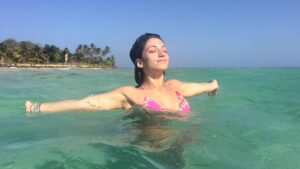 Laura Aleman Instagram - Martes de memorias al azar. Momentos que aún me hacen sonreír 🤍

Tuesday of random memories. Moments that still make me smile. 🤍