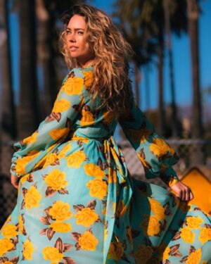 Laura Ashley Samuels Instagram - Beachy glow by @alyssanwonderland photos by @cbenoitphoto I call this one, twirling away from the bullshit